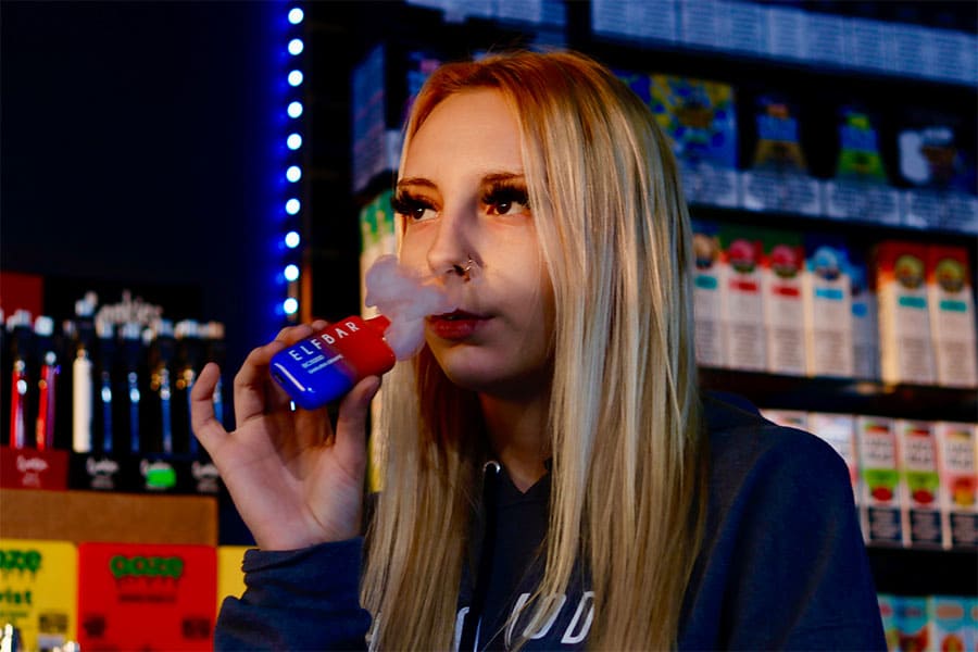 Disposable vape device